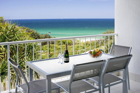 La Mer Sunshine Beachfront - Stays Accommodation 28