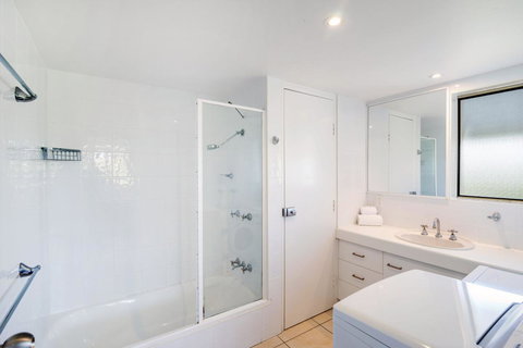 Sunseeker Holiday Apartments - Stayed 27