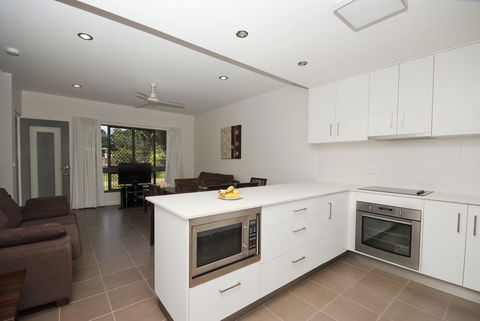Woodville Beach Townhouse 6 - Stayed 4