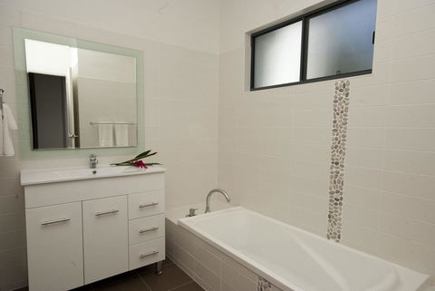 Woodville Beach Townhouse 6 - Stayed 9