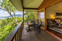 Book Oak Beach Accommodation Vacations Stayed Stayed