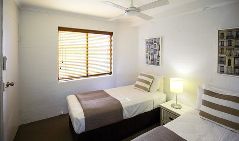 Ocean Breeze Resort - Stays Accommodation 4