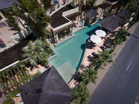 Sea Change Beachfront Apartments - Stayed 24