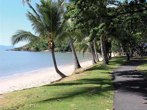 On The Beach Apartments - Stayed 12