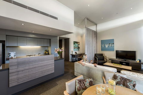 Oaks Redcliffe Mon Komo Suites - Stayed 20