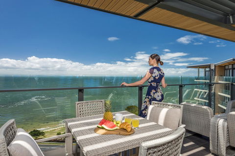Oaks Redcliffe Mon Komo Suites - Stayed 18