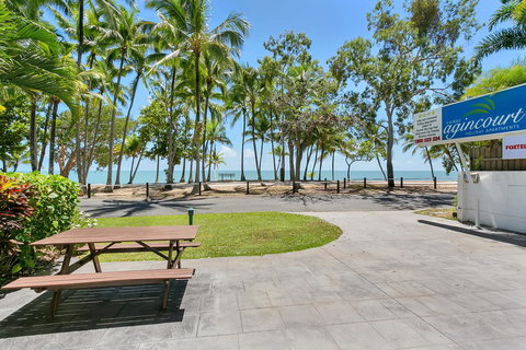 Agincourt Beachfront Apartments - Stays Accommodation 5