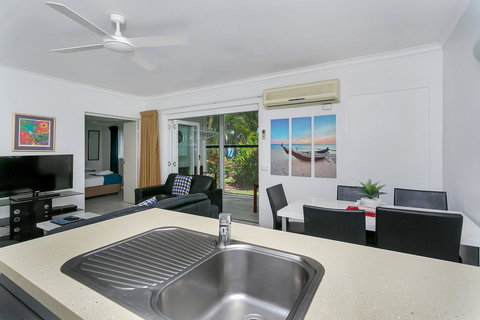 Agincourt Beachfront Apartments - Stays Accommodation 14