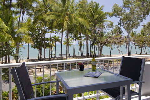 Agincourt Beachfront Apartments - Stays Accommodation 17