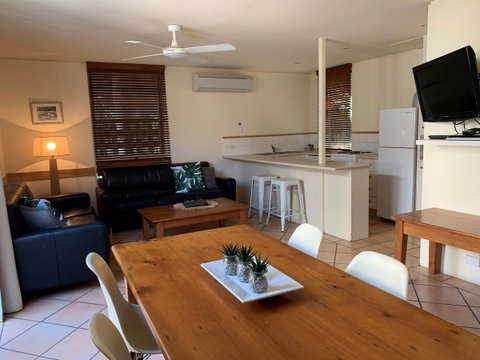The Hastings Beach Houses - Stays Accommodation 13