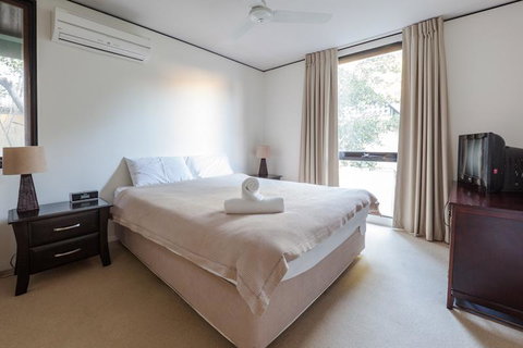 The Hastings Beach Houses - Stays Accommodation 14