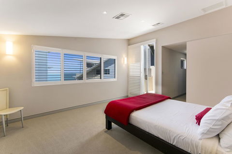 Redvue Holiday Apartments - Stayed 21