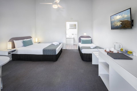 The Beach Motel Hervey Bay - Stays Accommodation 12