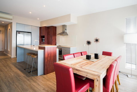 Whitsunday Reflections - Stayed 8