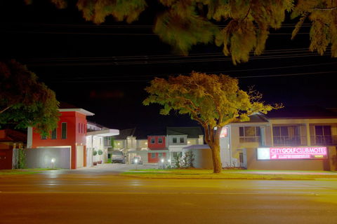 City Golf Club Motel - Stays Accommodation 9