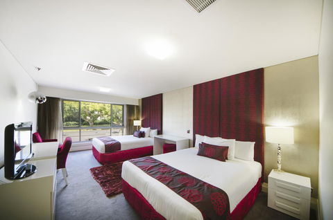 City Golf Club Motel - Stays Accommodation 35