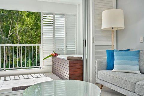 Palm Cove Paradise - Couples Spa Beach Getaway - Stayed 8