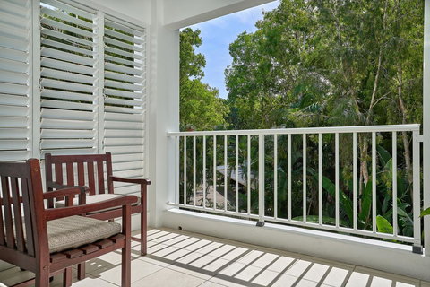 Palm Cove Paradise - Couples Spa Beach Getaway - Stayed 10