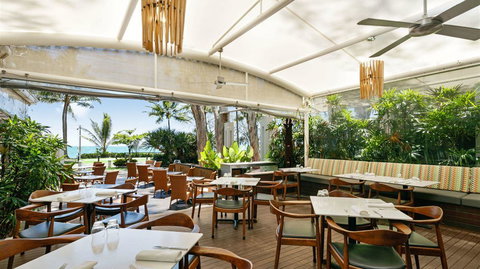 Palm Cove Paradise - Couples Spa Beach Getaway - Stayed 23