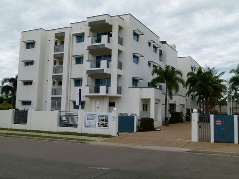 Madison Ocean Breeze Apartments - Stayed 2