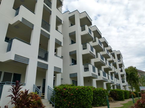 Madison Ocean Breeze Apartments - Stayed 7