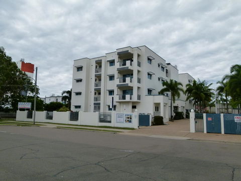 Madison Ocean Breeze Apartments - Stayed 6