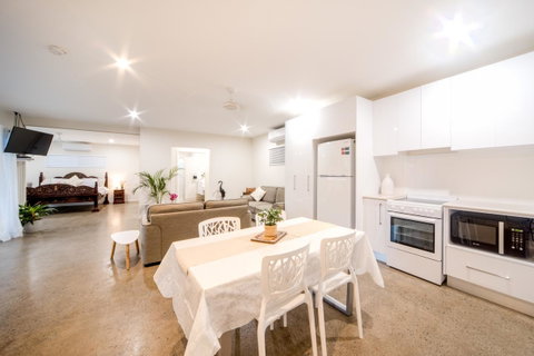 Whitsunday Luxury Homes - Stayed 10