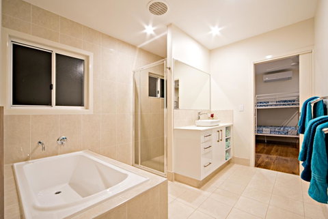 Whitsunday Luxury Homes - Stayed 24