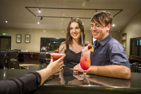 Emerald Maraboon Motor Inn - Stayed 17