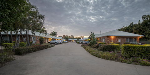 Emerald Maraboon Motor Inn - Stayed 8