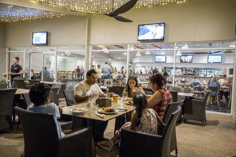 Emerald Maraboon Motor Inn - Stayed 18