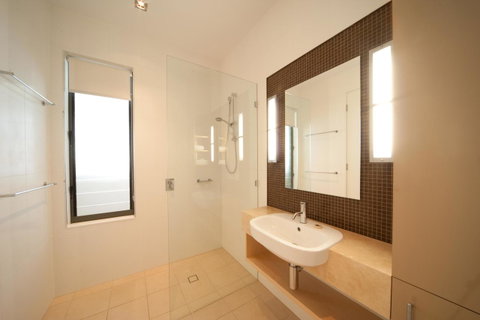 The Boathouse Apartments - Stays Accommodation 13