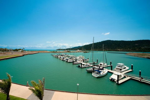 The Boathouse Apartments - Stays Accommodation 2