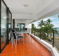 Roydon Beachfront Apartments - Stayed