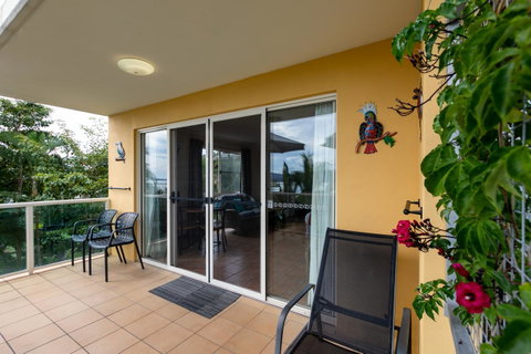 Sunlit Waters Studio Apartments - Stays Accommodation 32
