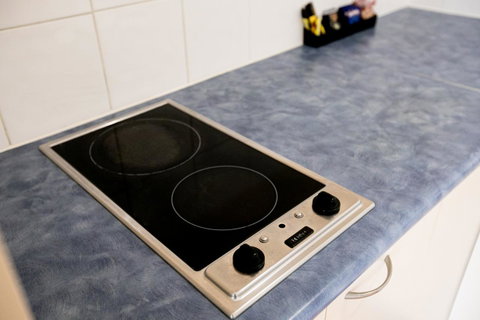 Sunlit Waters Studio Apartments - Stays Accommodation 35