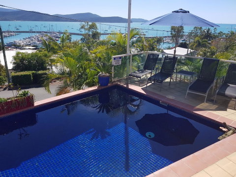 Sunlit Waters Studio Apartments - Stays Accommodation 4
