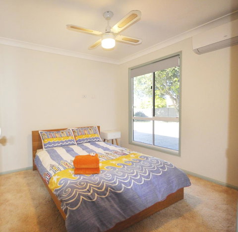 Bribie Island Canal Holiday Destination! - Stayed 15