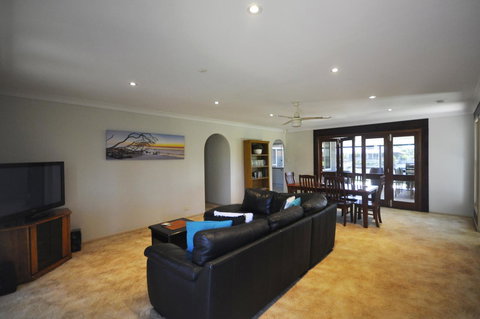 Bribie Island Canal Holiday Destination! - Stayed 3