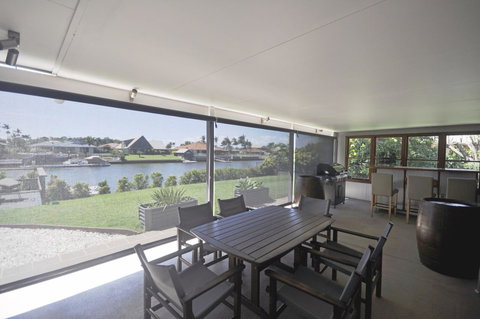 Bribie Island Canal Holiday Destination! - Stayed 7