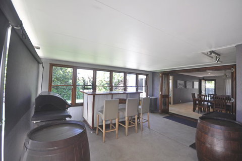 Bribie Island Canal Holiday Destination! - Stayed 8