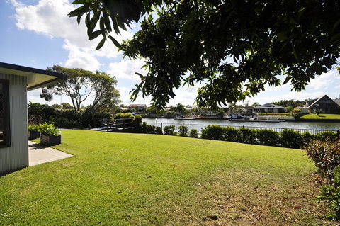 Bribie Island Canal Holiday Destination! - Stayed 22