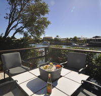 Bribie Island Canal Holiday Destination - Stays Accommodation