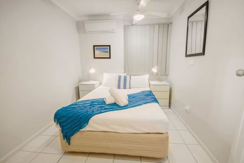 Airlie Apartments - Stays Accommodation 2