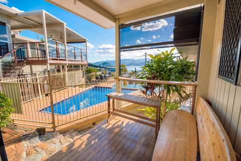 Airlie Apartments - Stays Accommodation 16