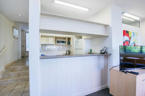 Tiki Hotel Apartments Surfers Paradise - Stayed 9