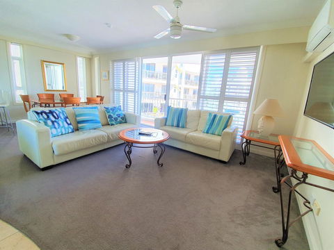 Broadbeach Holiday Apartments - Stayed 17