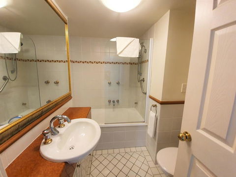 Broadbeach Holiday Apartments - Stayed 12