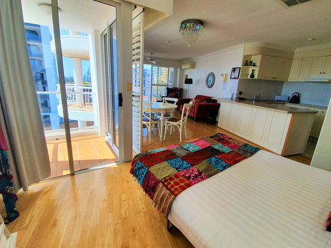 Broadbeach Holiday Apartments - Stayed 25