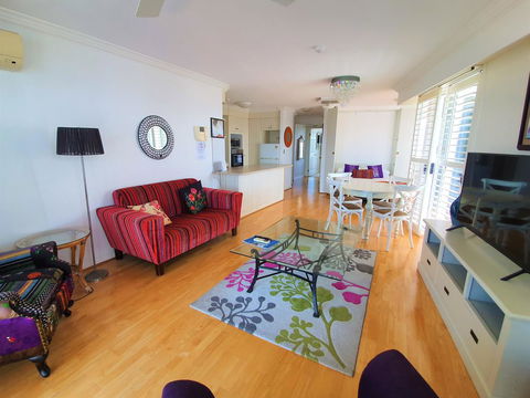 Broadbeach Holiday Apartments - Stayed 22